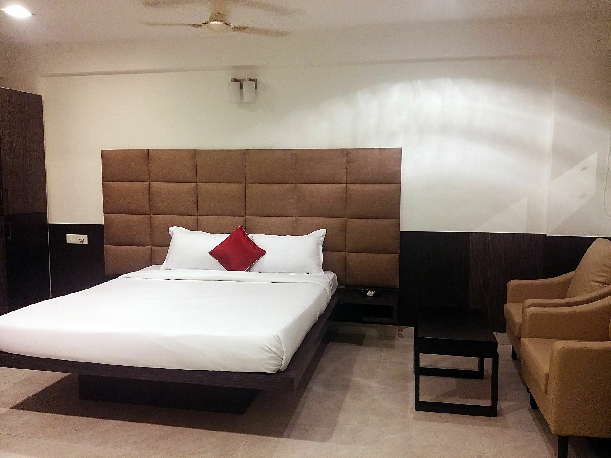 Capital Suites Bangalore Ngoại thất bức ảnh